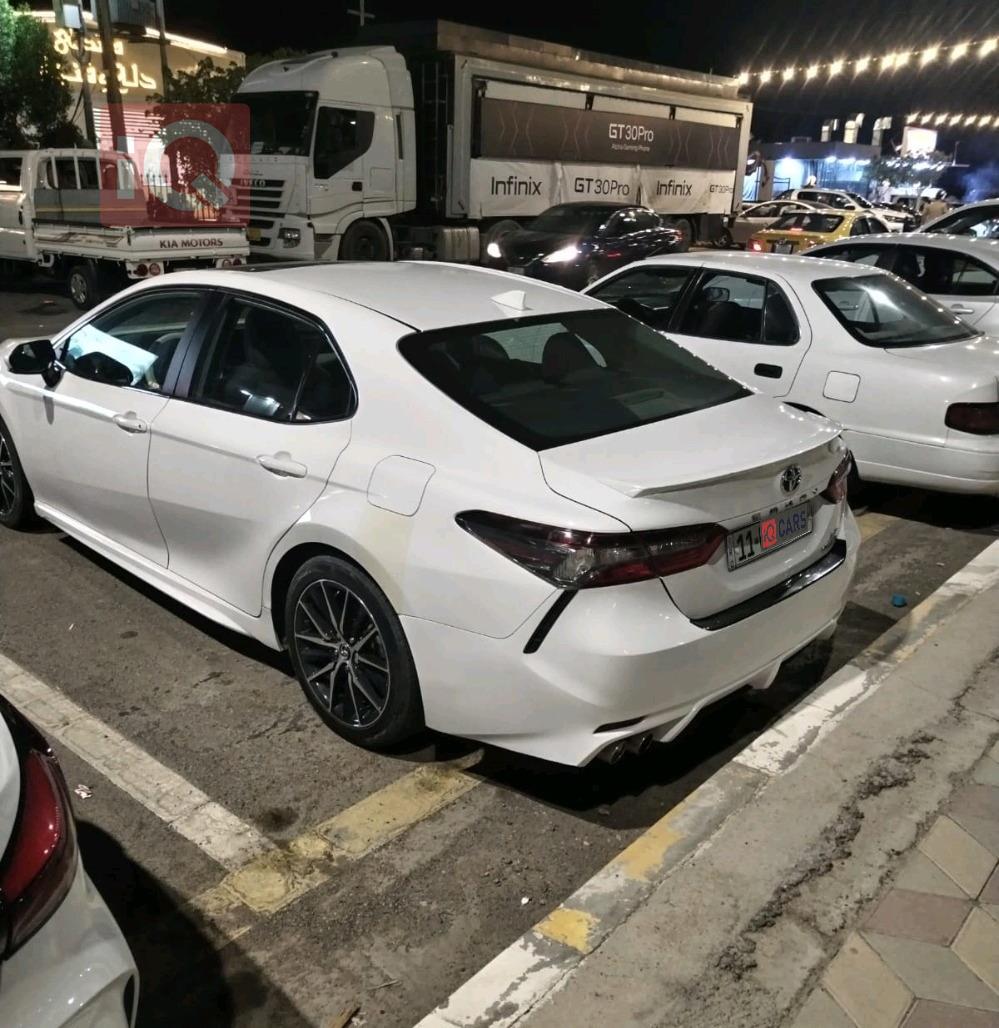 تۆیۆتا کامری